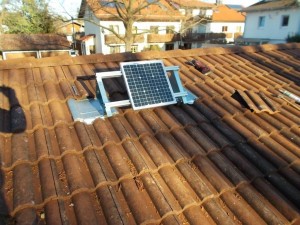 Solarpaneel für Garagentorantrieb